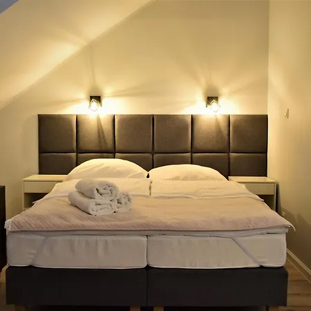 فندق مبيت وإفطار Rewianka Przy Samej Plazy 3*